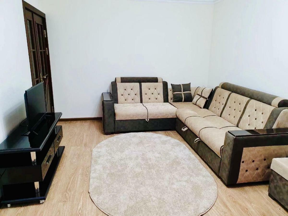 Samarkand Apartment Luaran gambar