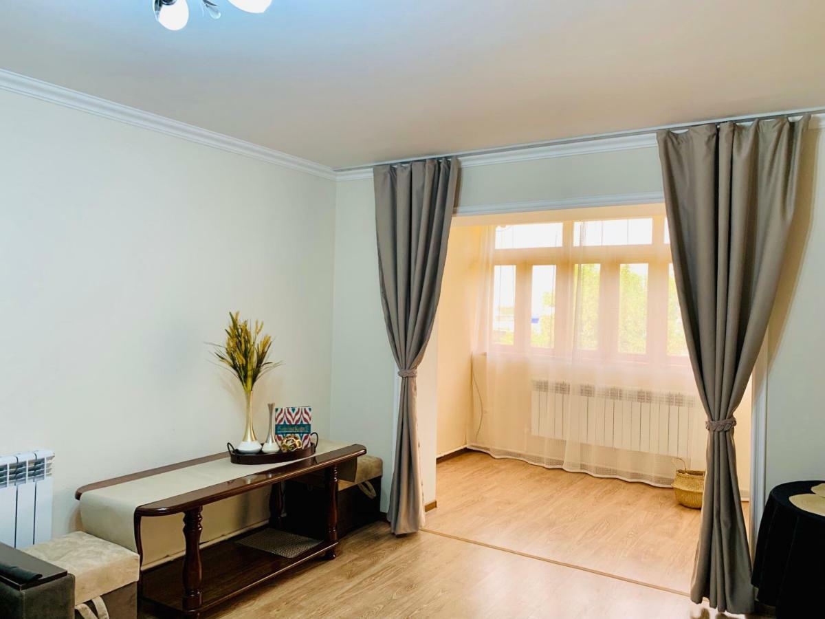 Samarkand Apartment Luaran gambar