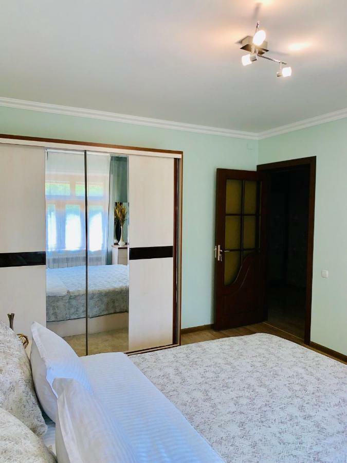 Samarkand Apartment Luaran gambar