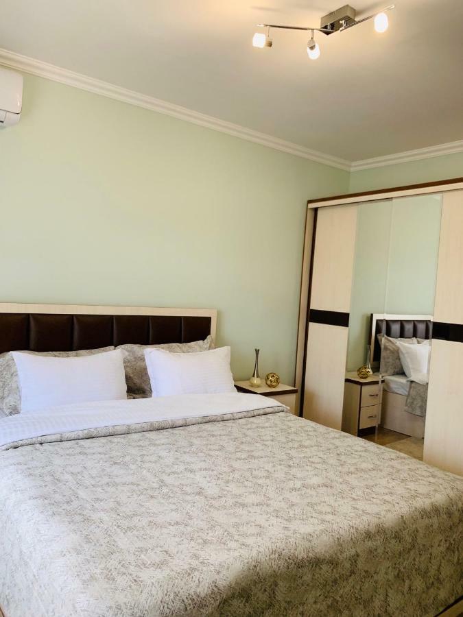 Samarkand Apartment Luaran gambar